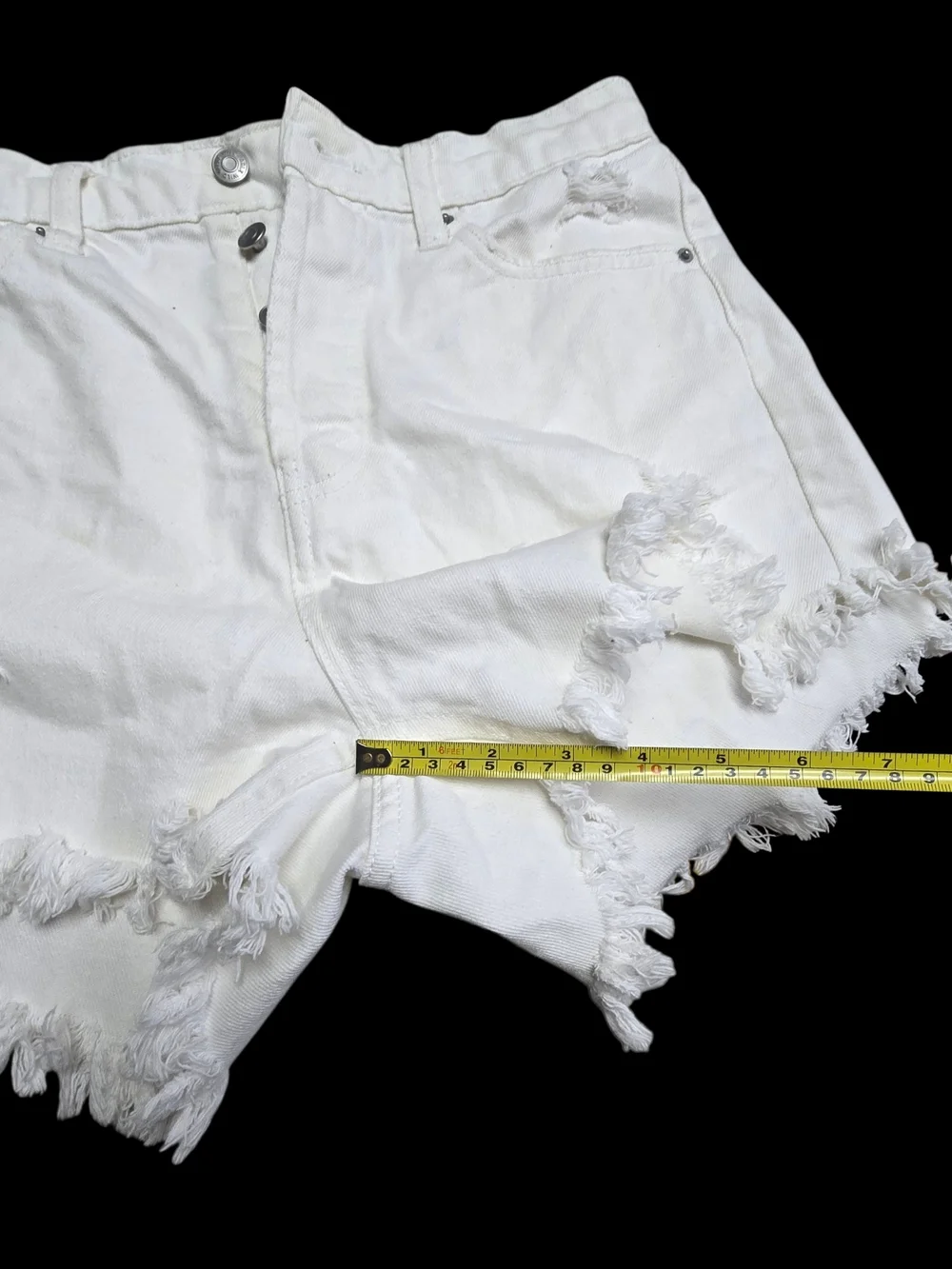 Wild Fable White Denim Shorts Women’s 6 High Rise Distressed Raw Hem